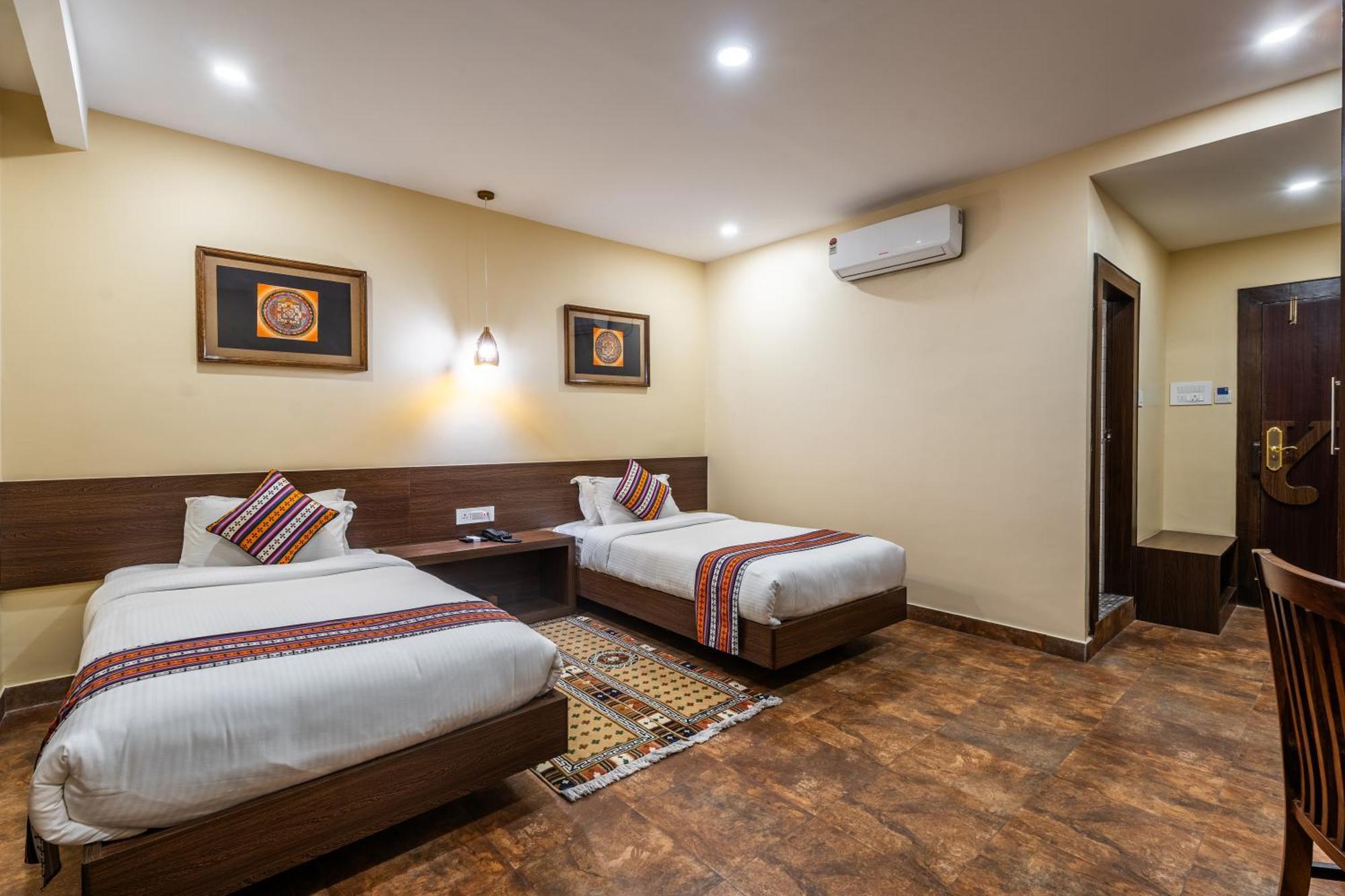 Hotel Yukhang Kathmandu Esterno foto