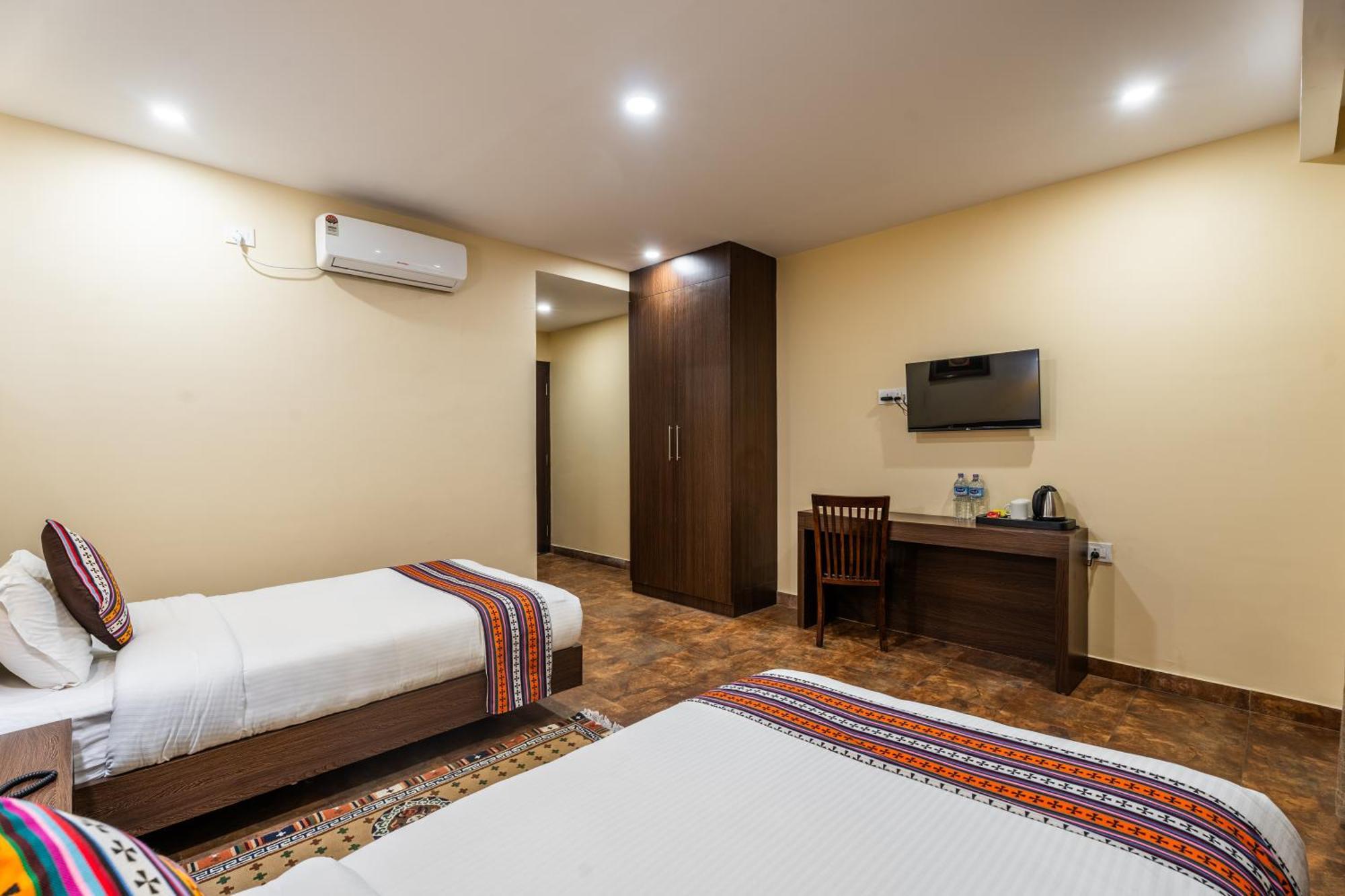 Hotel Yukhang Kathmandu Esterno foto