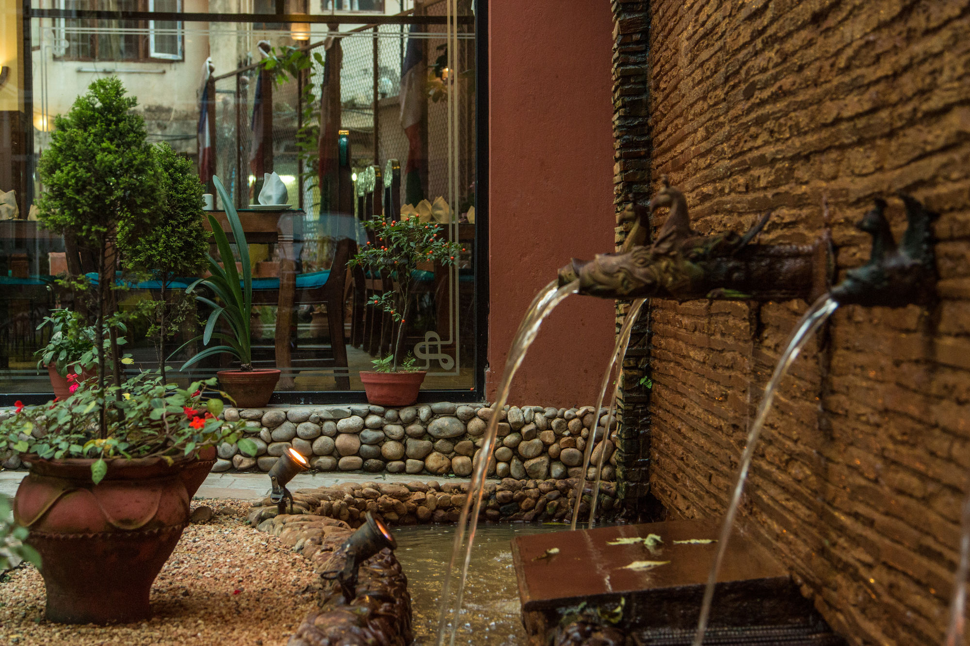 Hotel Yukhang Kathmandu Esterno foto